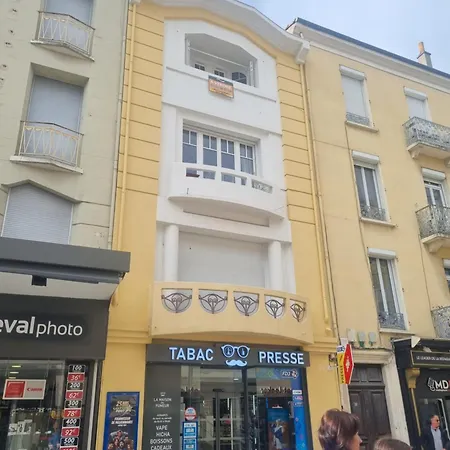 Dans Colocation - - *